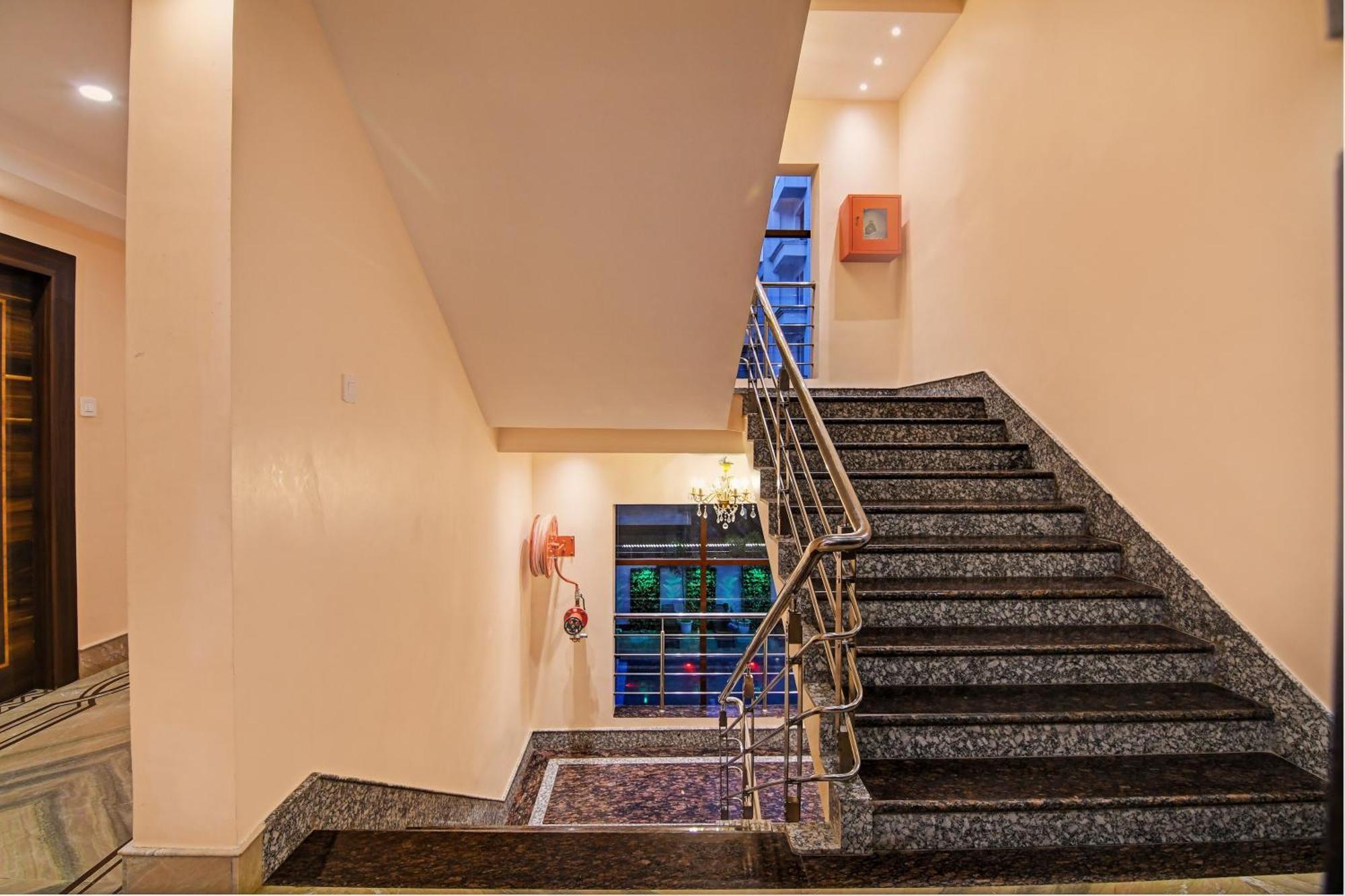 Townhouse The Grand Touch & The Royal Touch Hotel Digha  Exterior photo